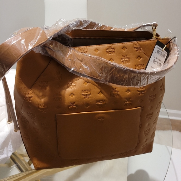 MCM Women's Klara Monogrammed Logo Large Leather - Picture 2 of 7